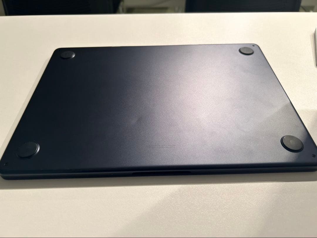 M2 MacBook 13インチ 256GB