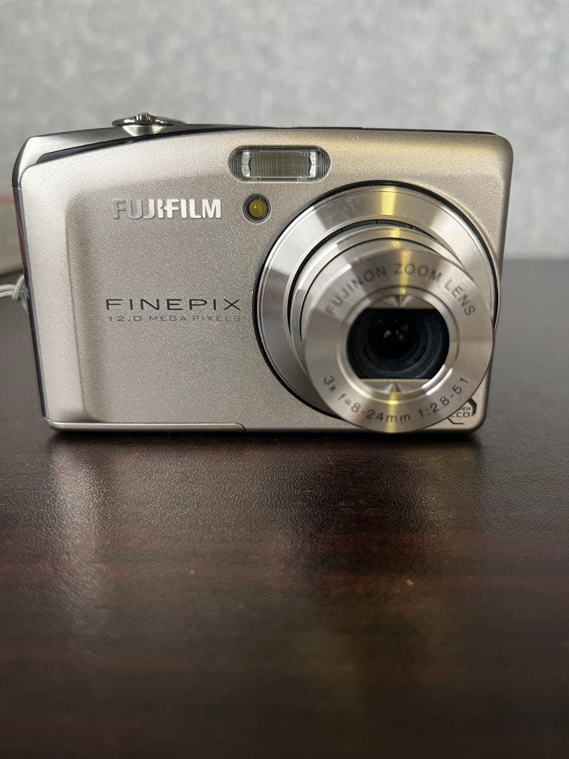 【動作美品】FUJIFILM finepix F50fd