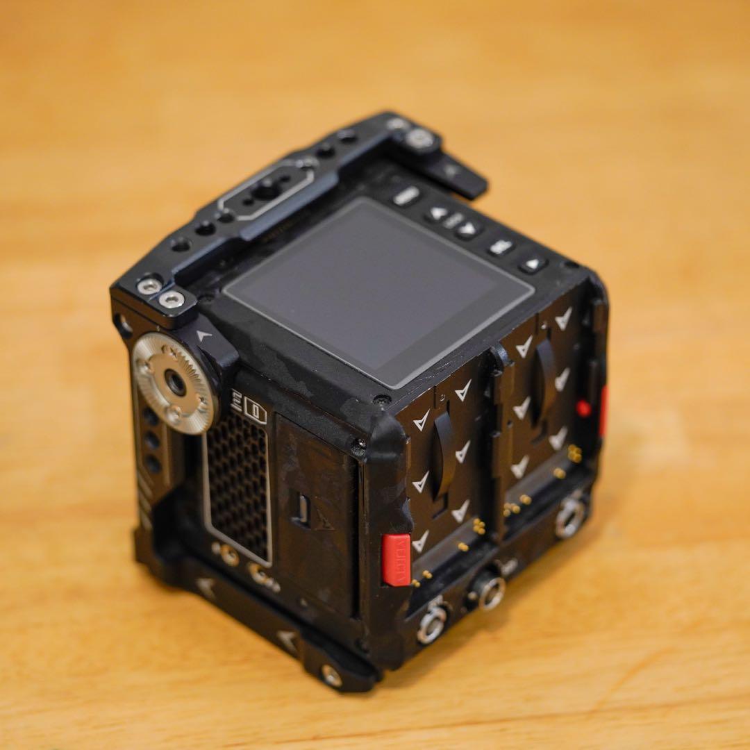 ビデオカメラ RED KOMODO