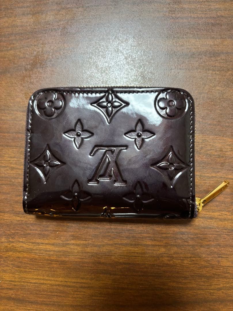 ✨新古品✨ルイヴィトン　ジッピーモノグラム　ヴェルニ　ボルドー系