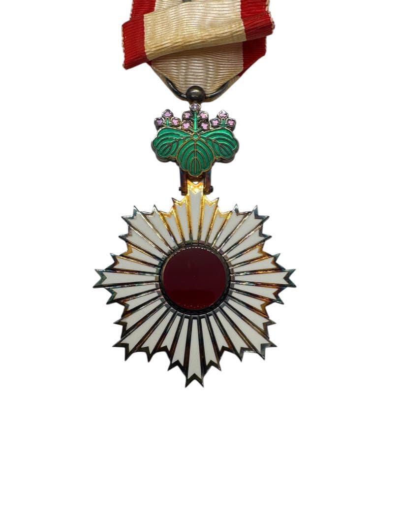 勲五等双光旭日章 旧日本軍 大日本帝国 勲章 徽章 紀章 略綬・ ケース付