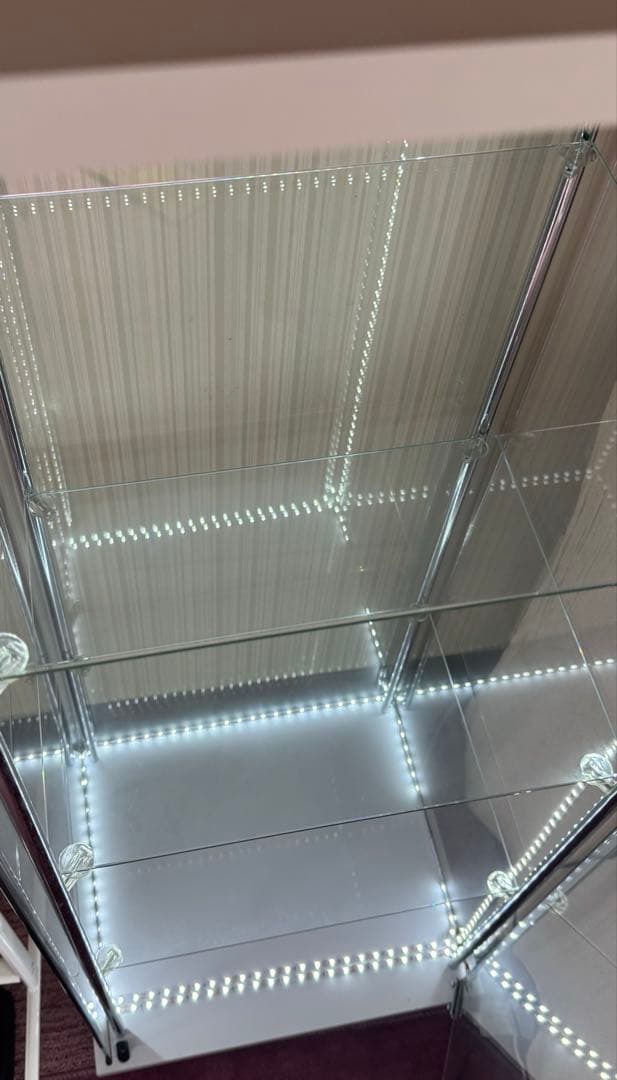 不二貿易 コレクションケース 4段 120cm ホワイト LEDテープ付き