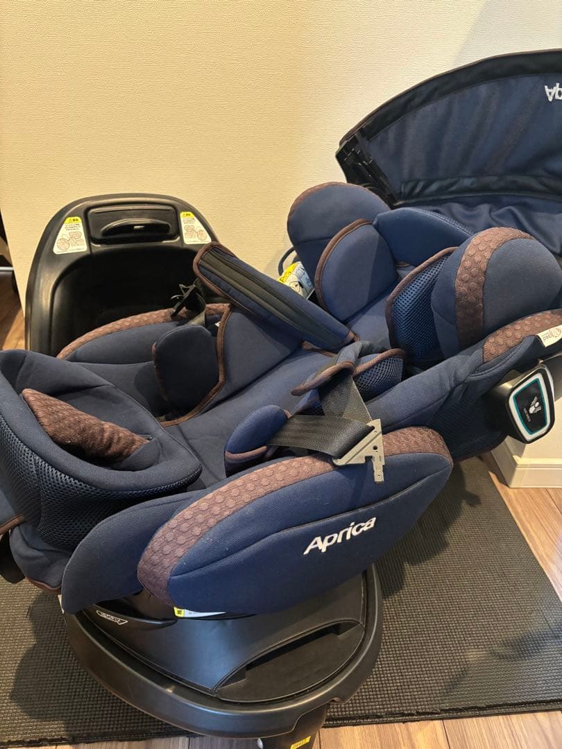 Aprica　アップリカ　フラディアグロウ ISOFIX 360° セーフティ