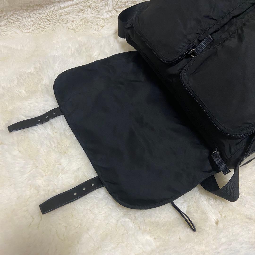 PRADA プラダ メッセンジャーバッグ ショルダーバッグ 三角ロゴ 黒