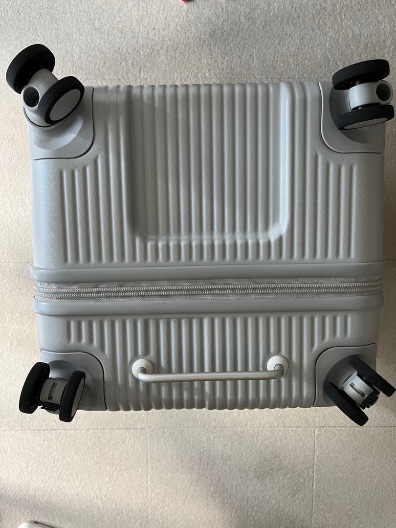 イノベータースーツケース　92L