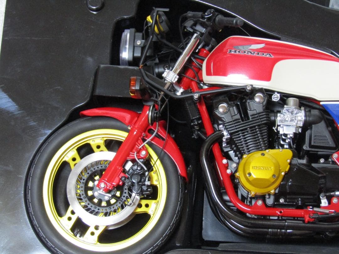 オートアート1/6　HONNDA　CB1100R　ホンダCB1100R
