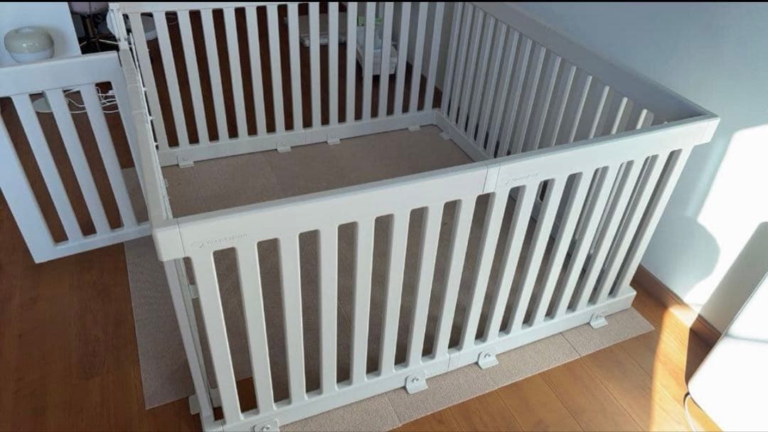 ベビーペットサークル 開閉式ゲート付き　16にちで処分します。　ベージュ