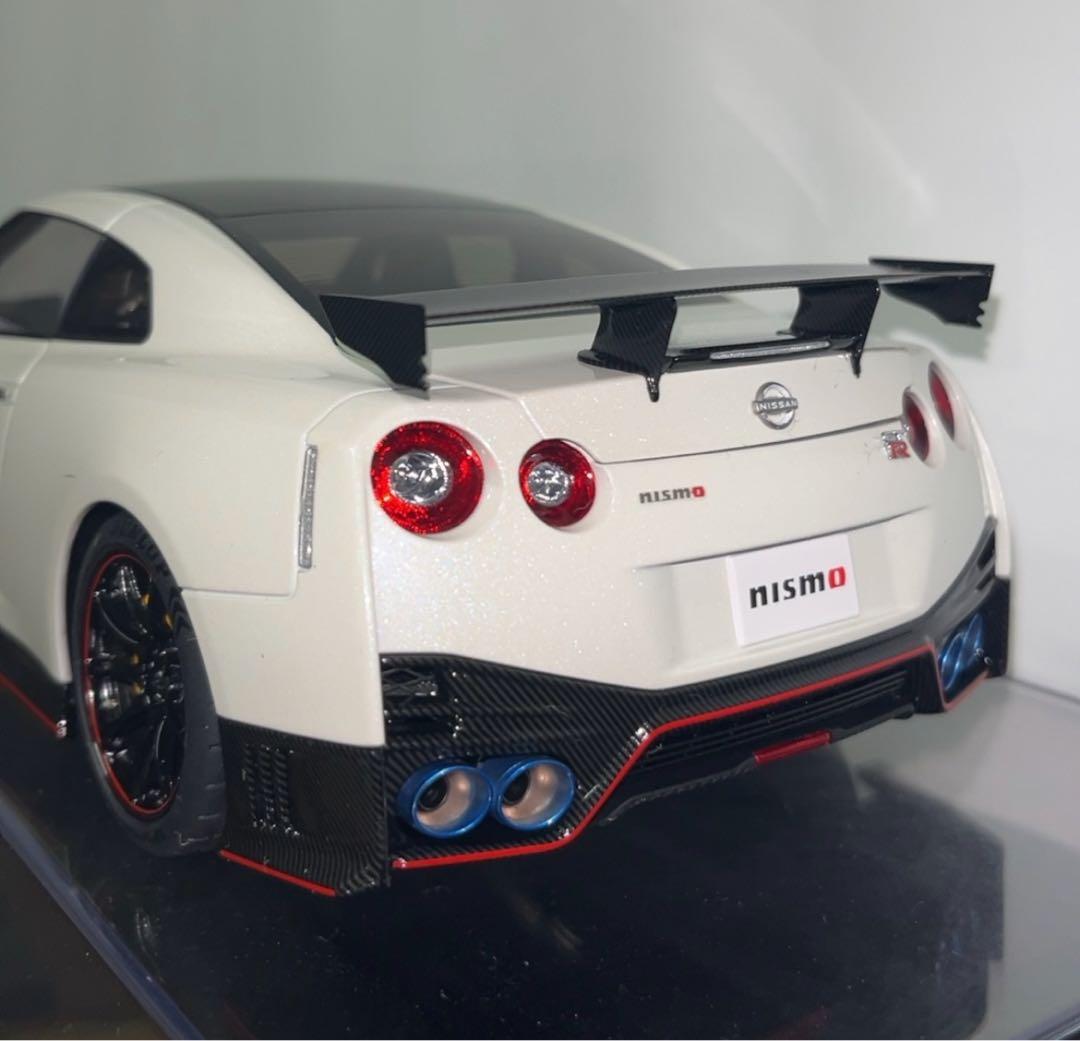 オートアートNissan GT-R Nismo 1/18 ミニカー