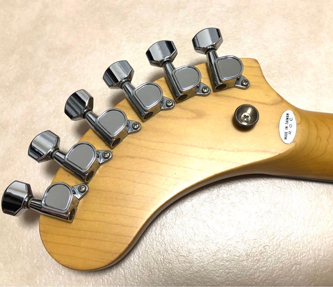 【超美品】ZO-3 レッド アンプ内蔵ミニギター 専用ケース付 ぞーさん