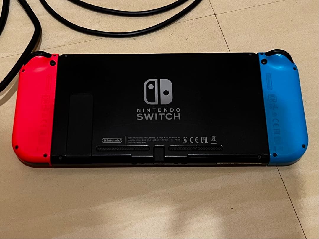 Nintendo Switch 本体 赤/青 Joy-Con 付属品付き
