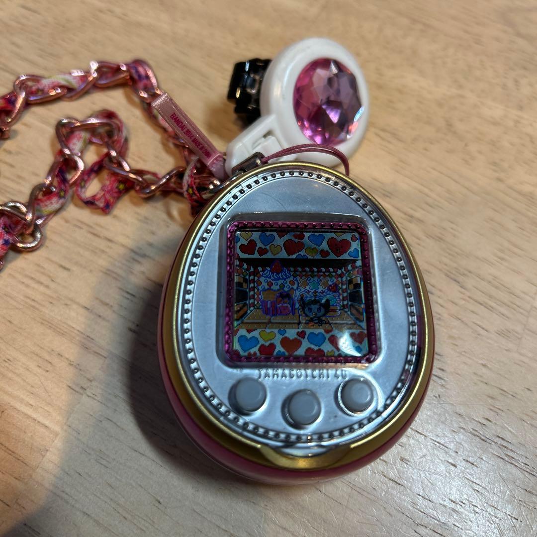 たまごっち4uピンク ハート柄 チェーン付き　希少