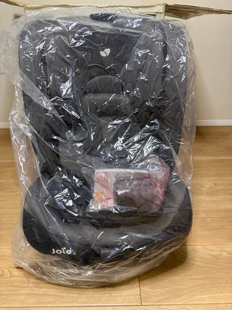 新品未使用　Joie チャイルドシート ボールド（エンバ—）