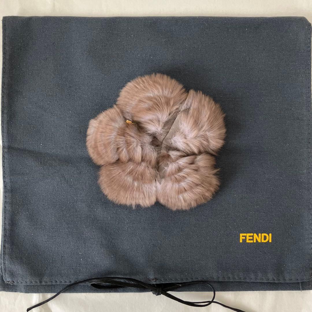 FENDY フェンディ　ファーコサージュ ブローチ　フラワー　花　ブラウン系