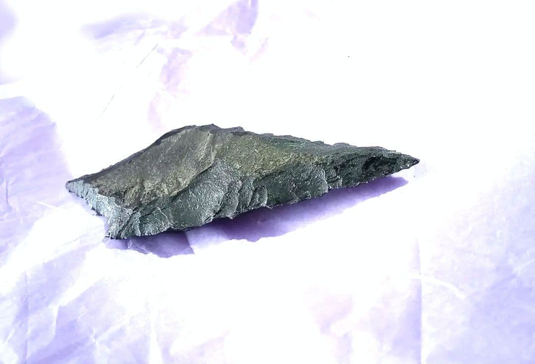 原始人 アイヌ仕様。pro 有舌尖頭器 石器 模写　サヌカイト