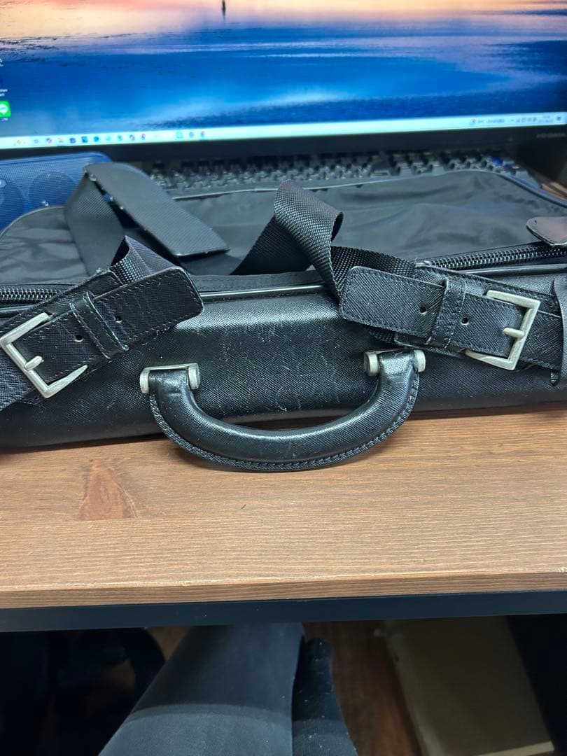 PRADA ブラック ガーメントバッグ