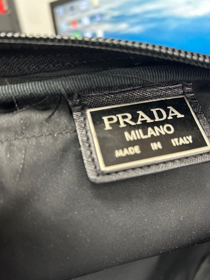 PRADA ブラック ガーメントバッグ