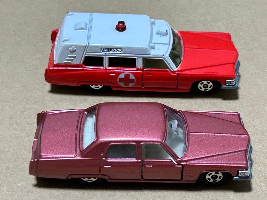 日本製 トミカ キャデラック 2台セット