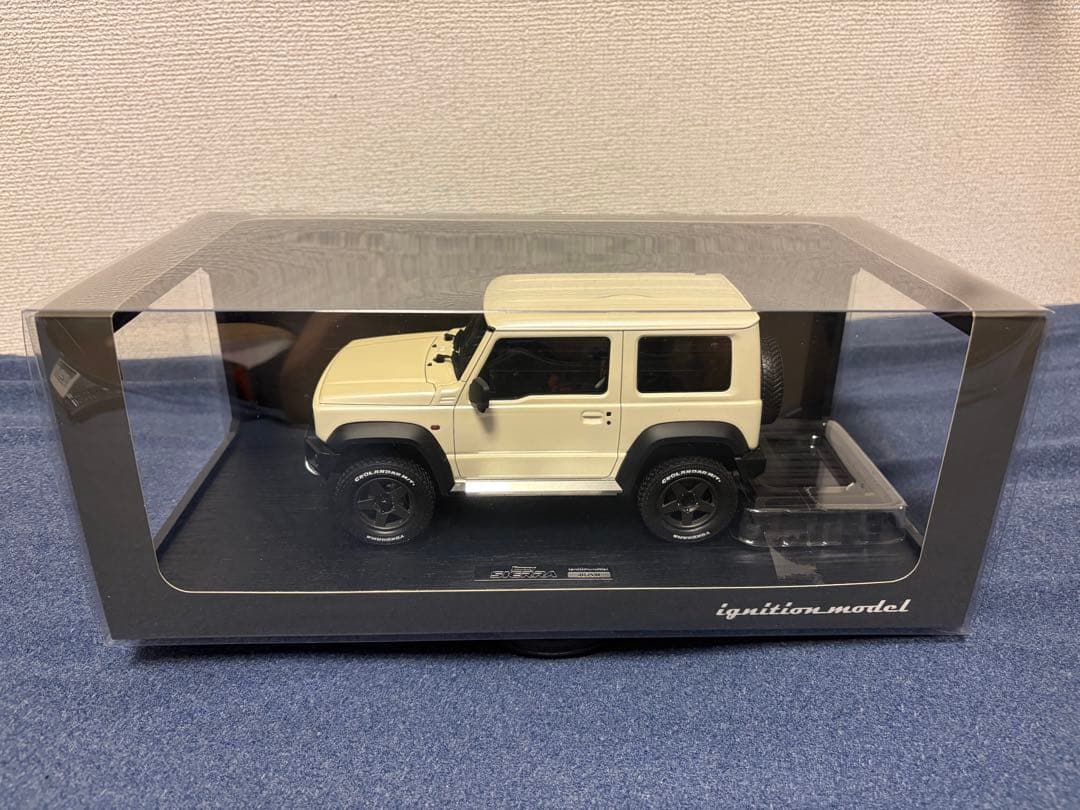 イグニッションモデル 1/18 ジムニー シエラ JB74W