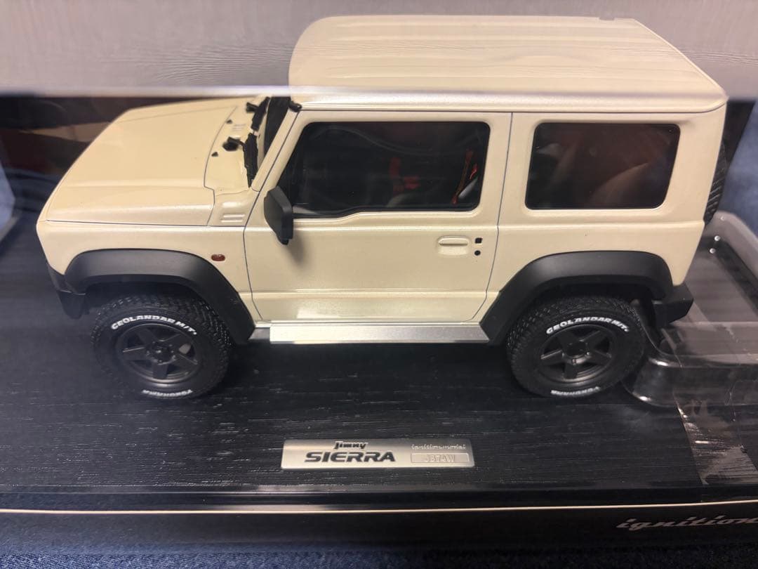 イグニッションモデル 1/18 ジムニー シエラ JB74W
