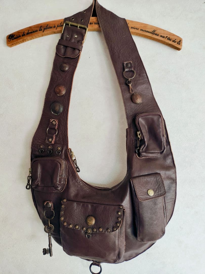 SHARE SPIRIT / レザーショルダーバッグ ブラウン