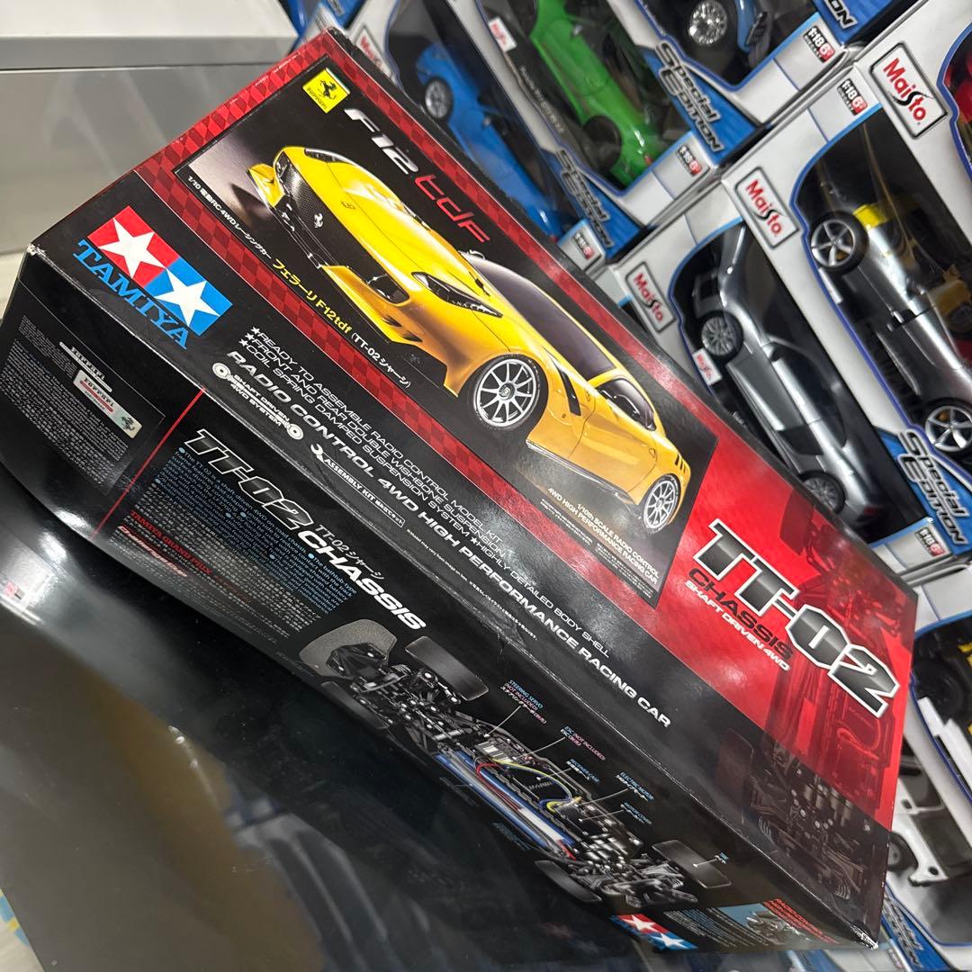 タミヤ TT02 組み立てキッド　フェラーリF12