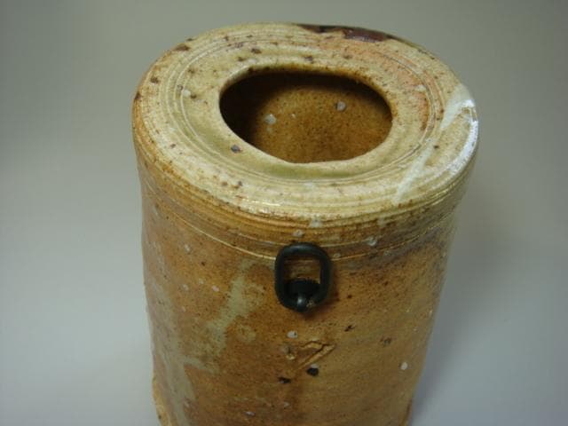 花瓶■不二窯 忍冬庵「佐藤和子」神谷宗宏 美嚢伊賀 花尺 掛け花生 共箱 骨董品