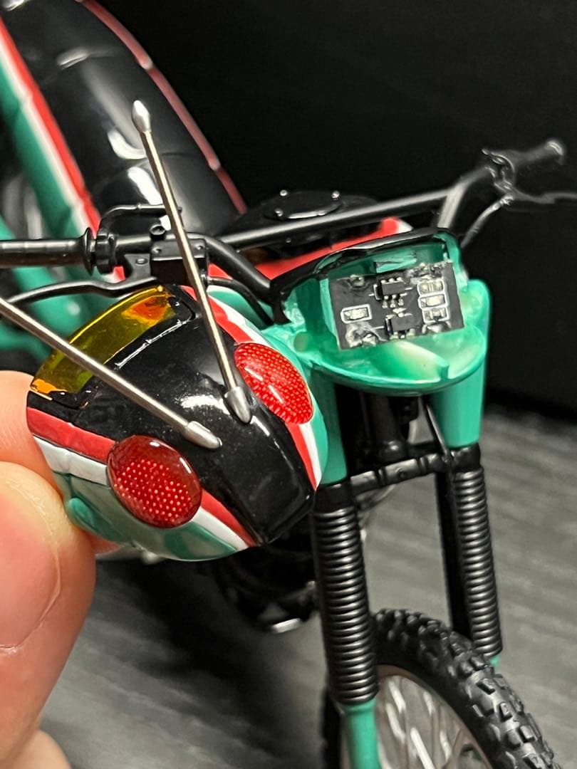 フィギュアーツ真骨彫と組合せ可！仮面ライダーブラックバトルホッパー模型