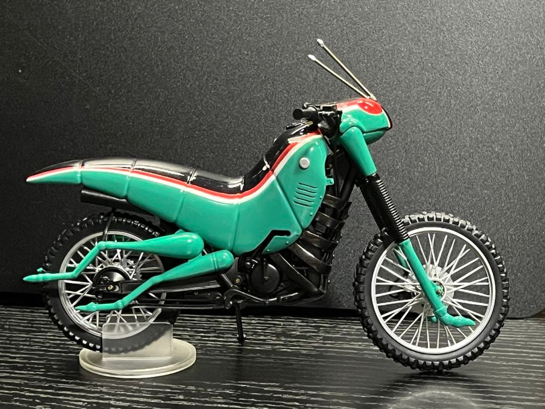 フィギュアーツ真骨彫と組合せ可！仮面ライダーブラックバトルホッパー模型