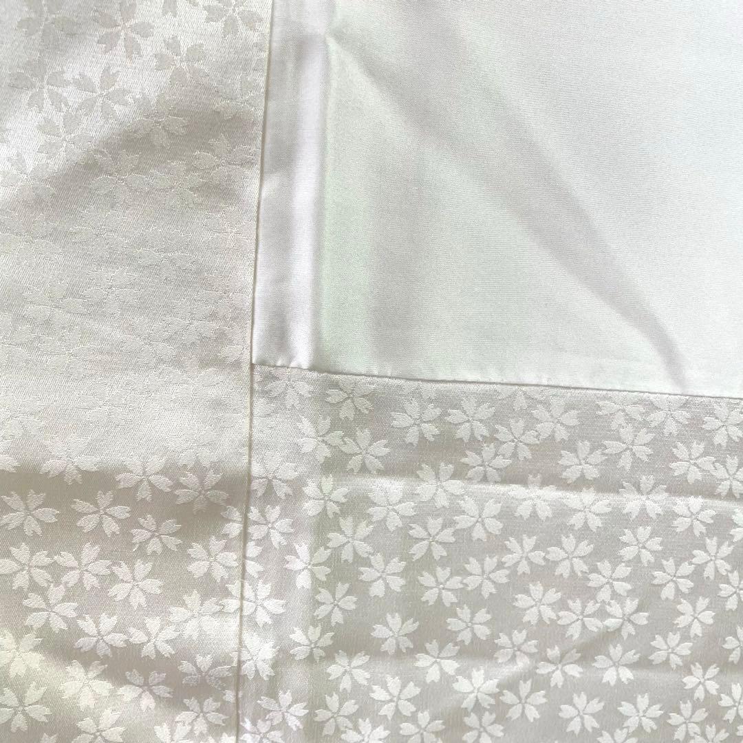 ［振袖］正絹　やわらかい白　ぼかし　桜　菊　草花　毬　流水　地紋　ママ振り