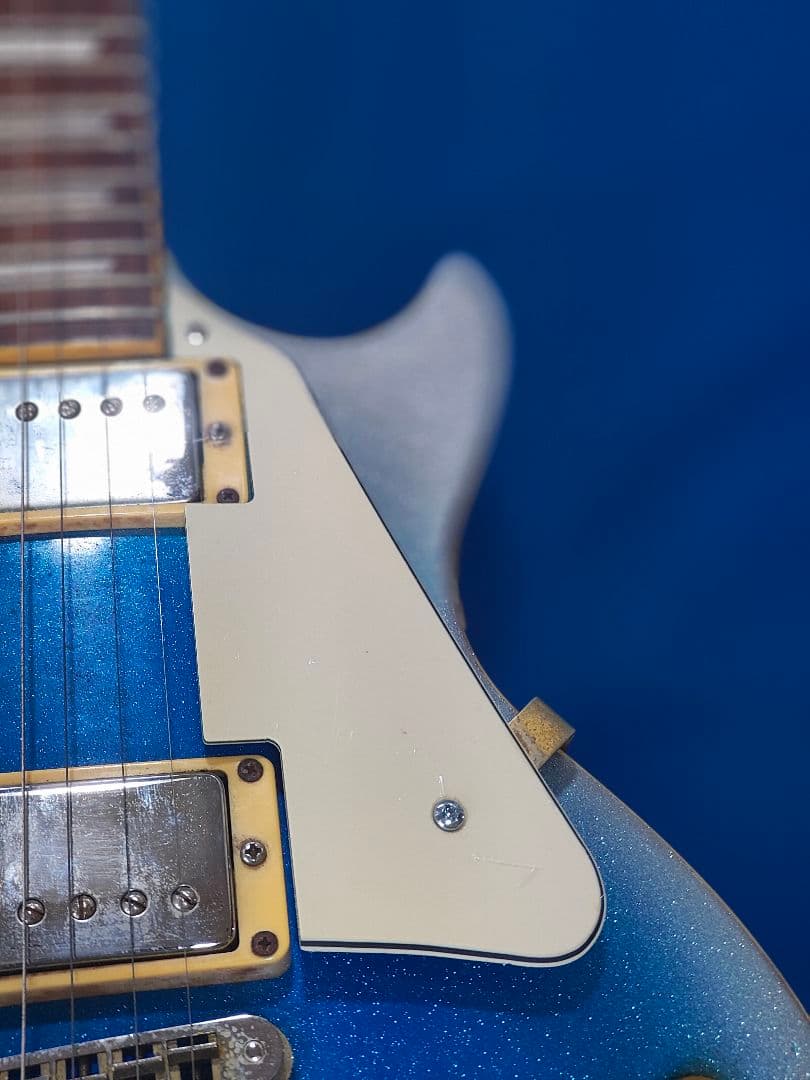 レスポール モデルブランドエレキギター 青色のグラデーション