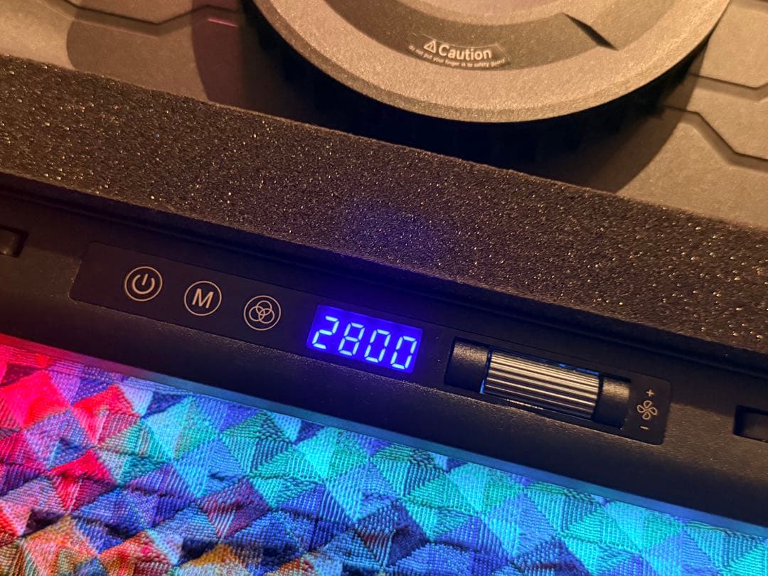 LLANO PC用クーラー LEDライト付き 15インチ以上