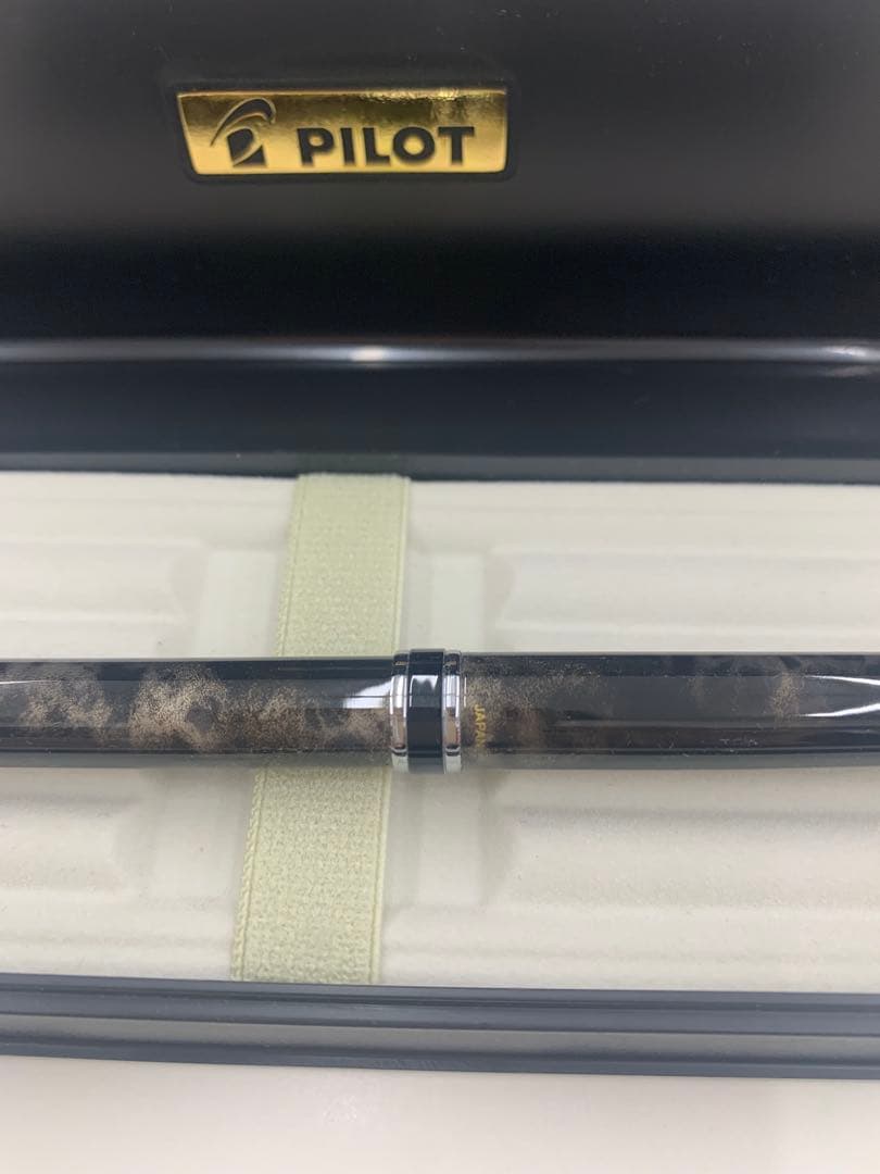 パイロット ツイスト式ボールペン「グランセグレーマーブル」