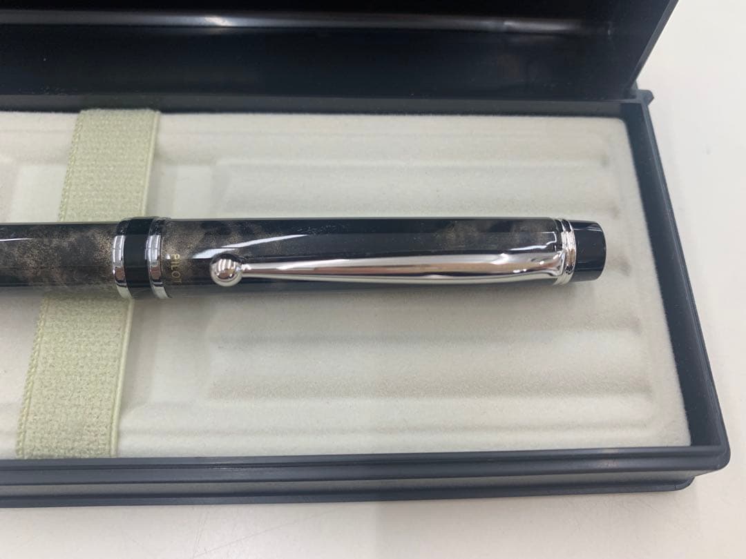 パイロット ツイスト式ボールペン「グランセグレーマーブル」