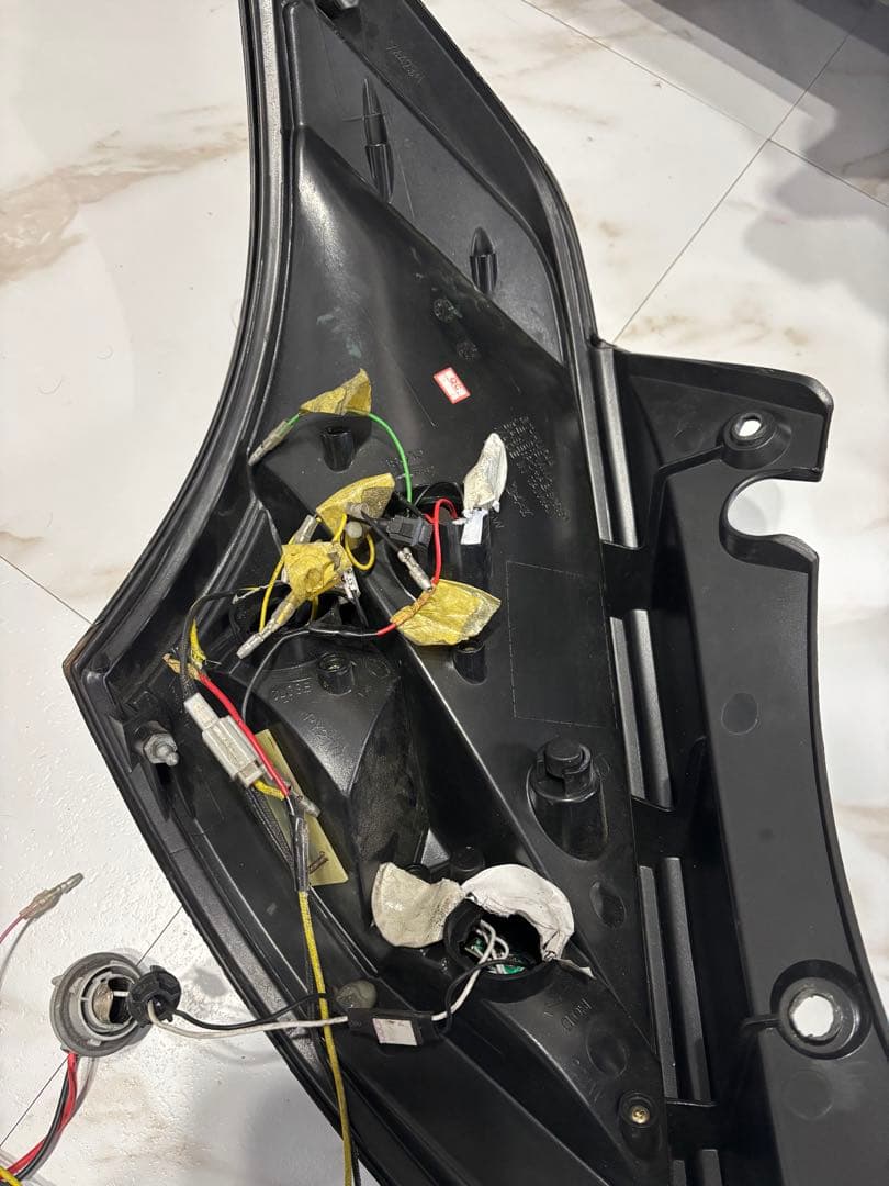 メーカー不明　3台目スイフト　シーケンシャルテール