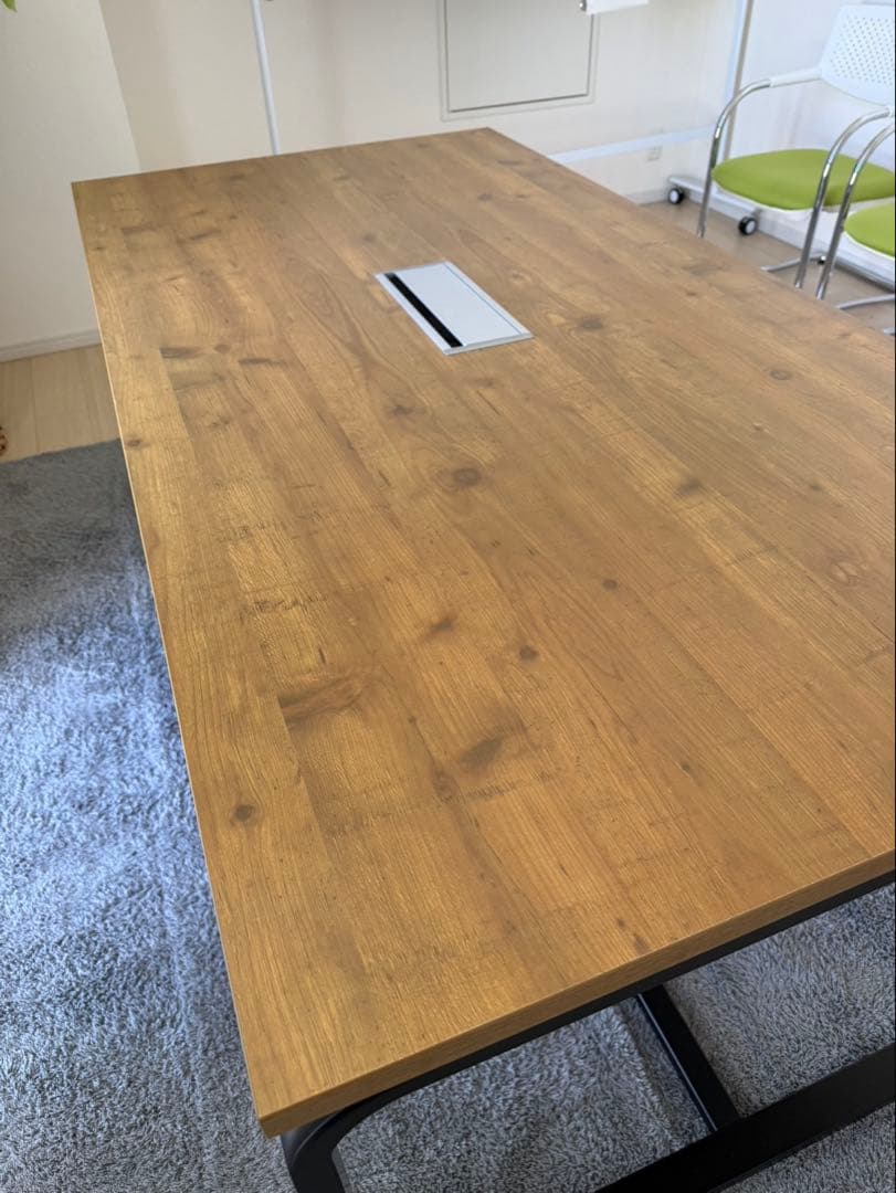 メティオ　配線ボックス付きミーティングテーブル　幅180 オフィスコム