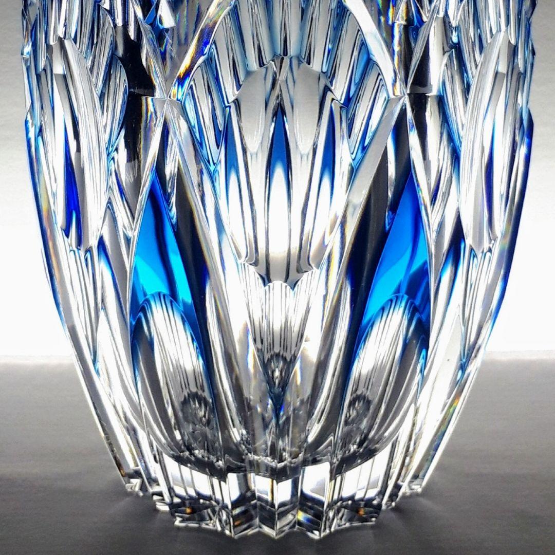 日本工芸会正会員　渡邊 明 作品　　切子 藍色被せ 花瓶　【入手困難品】