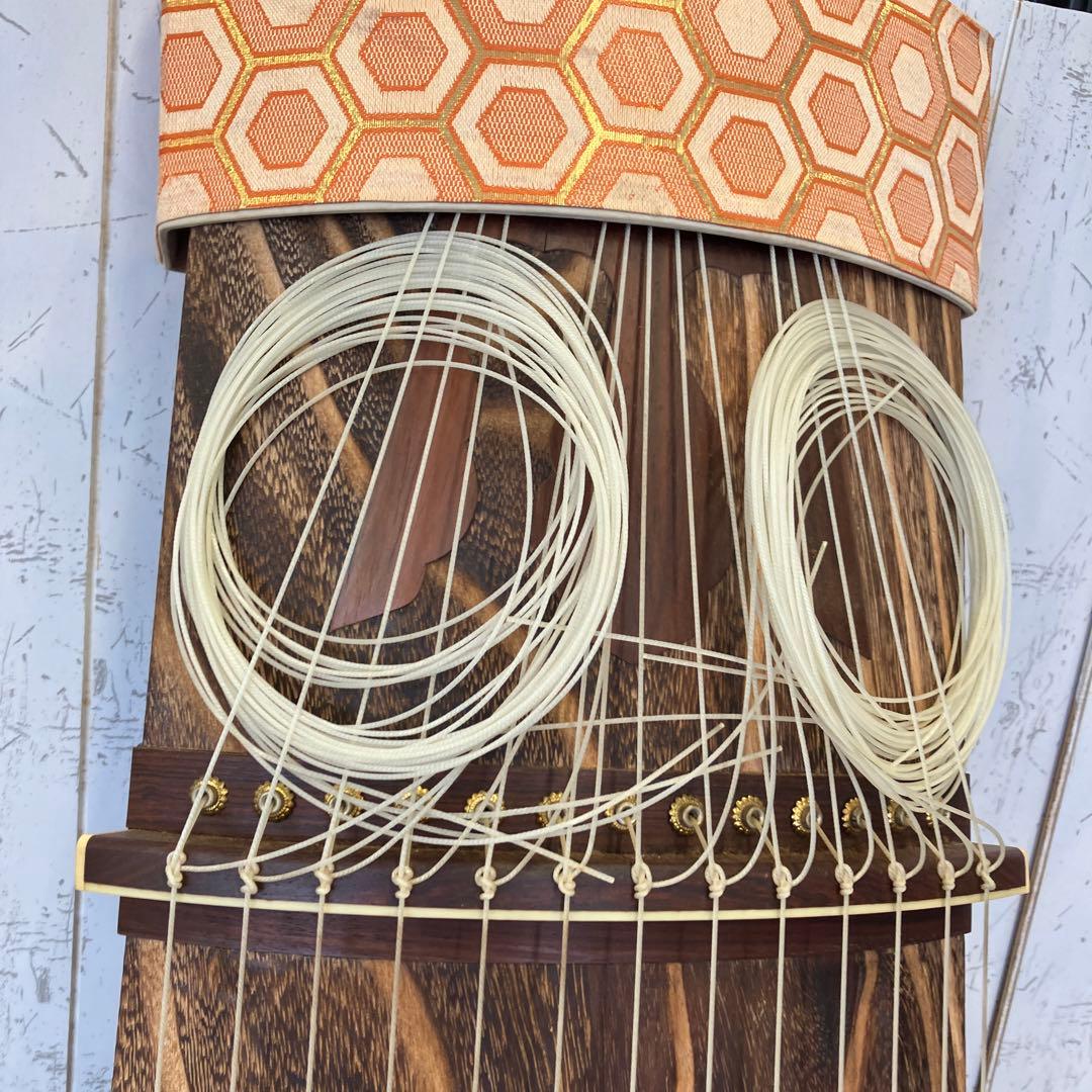 昭和レトロ すだれ彫り 13弦 琴 和楽器 弦楽器 伝統工芸 レトロ