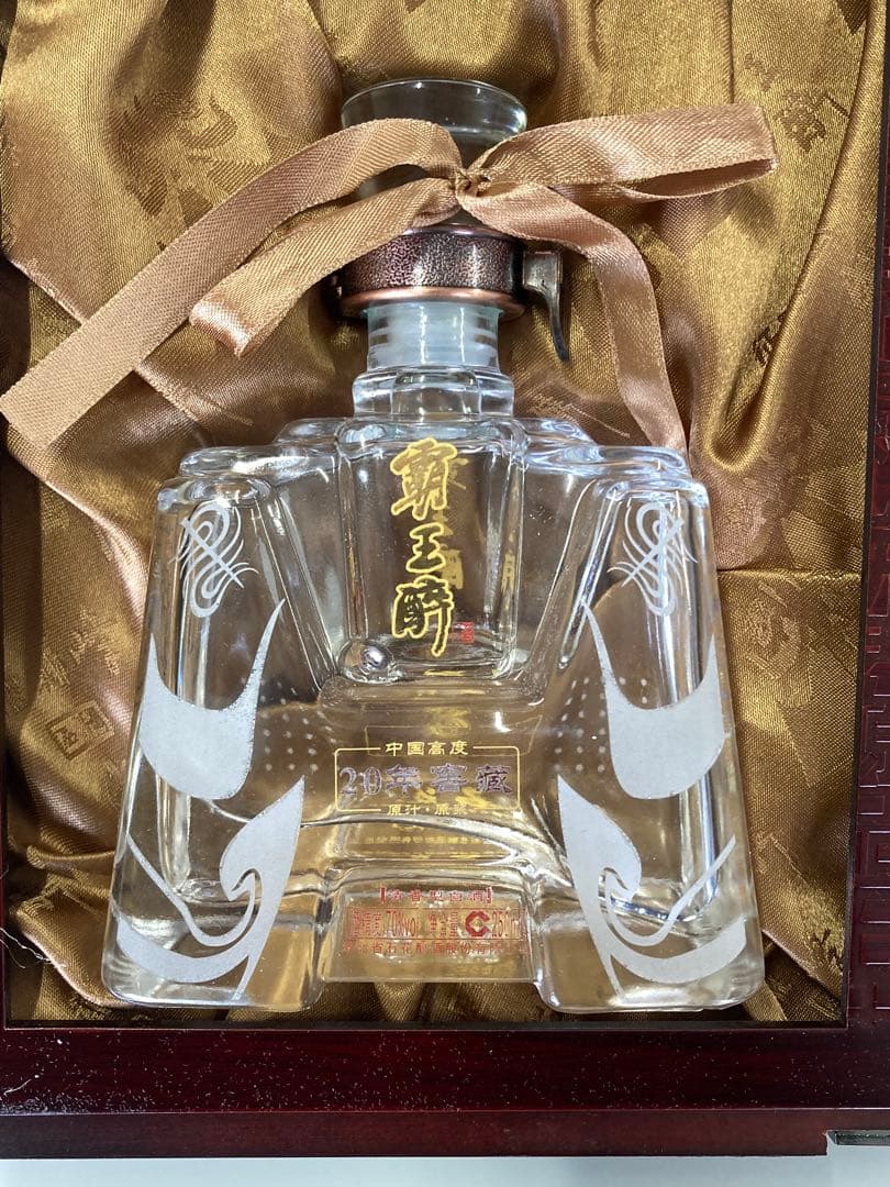 2013年 70% 覇王酔 中国酒 白酒 五粮液 茅台酒 moutai 郎酒汾酒