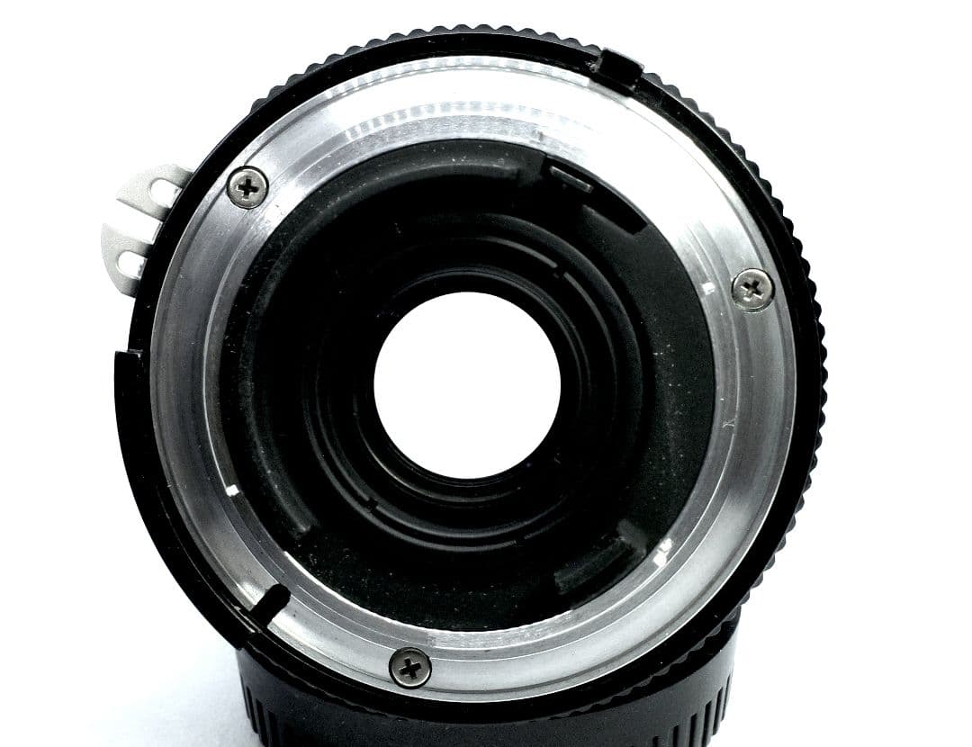 ニコン　Nikon FE + Ai Nikkor 28mm/F2.8