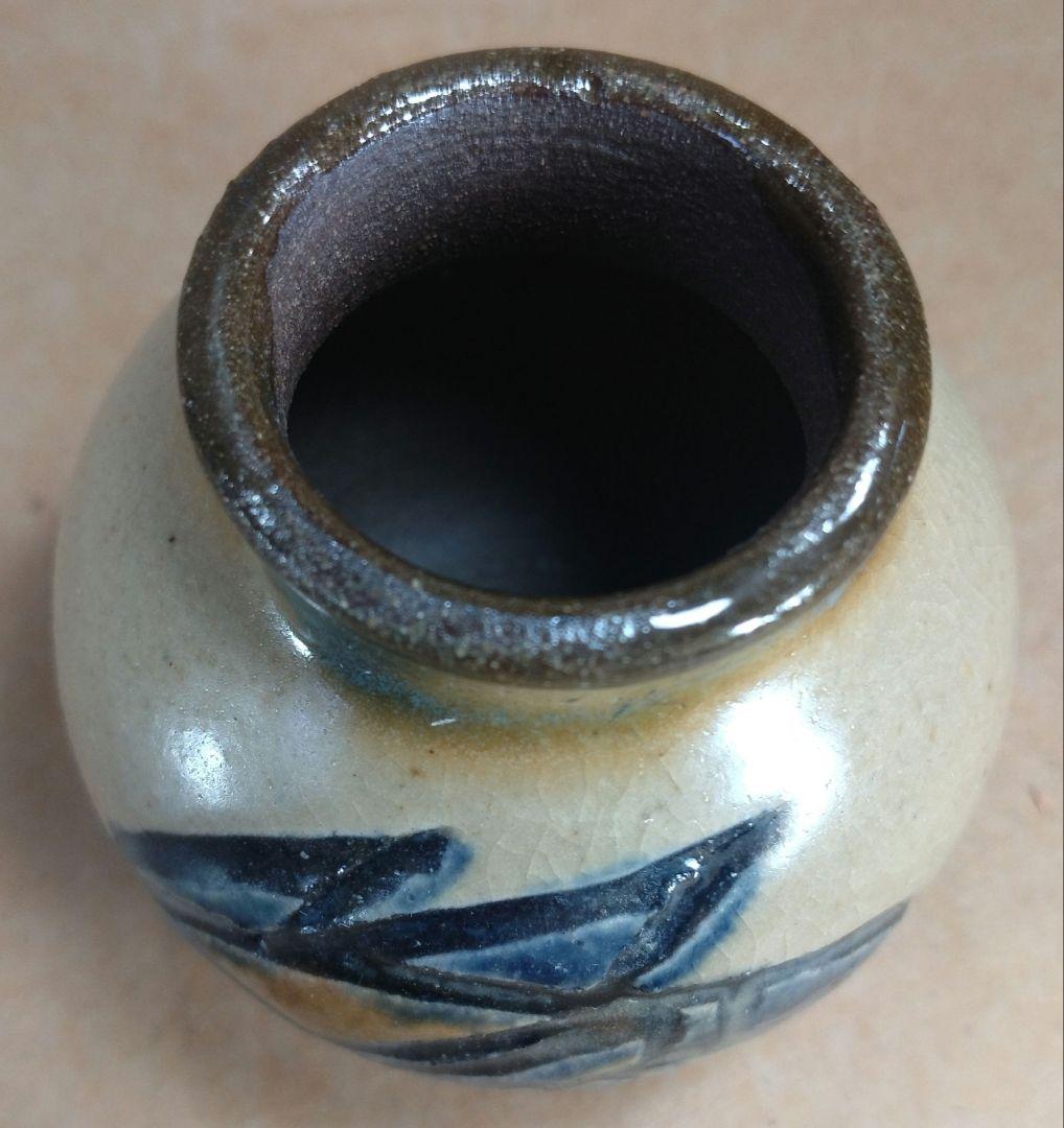 本物保証】金城次郎 小壷(笑魚,魚文)共箱 壷屋焼 人間国宝 美品 やちむん 栞