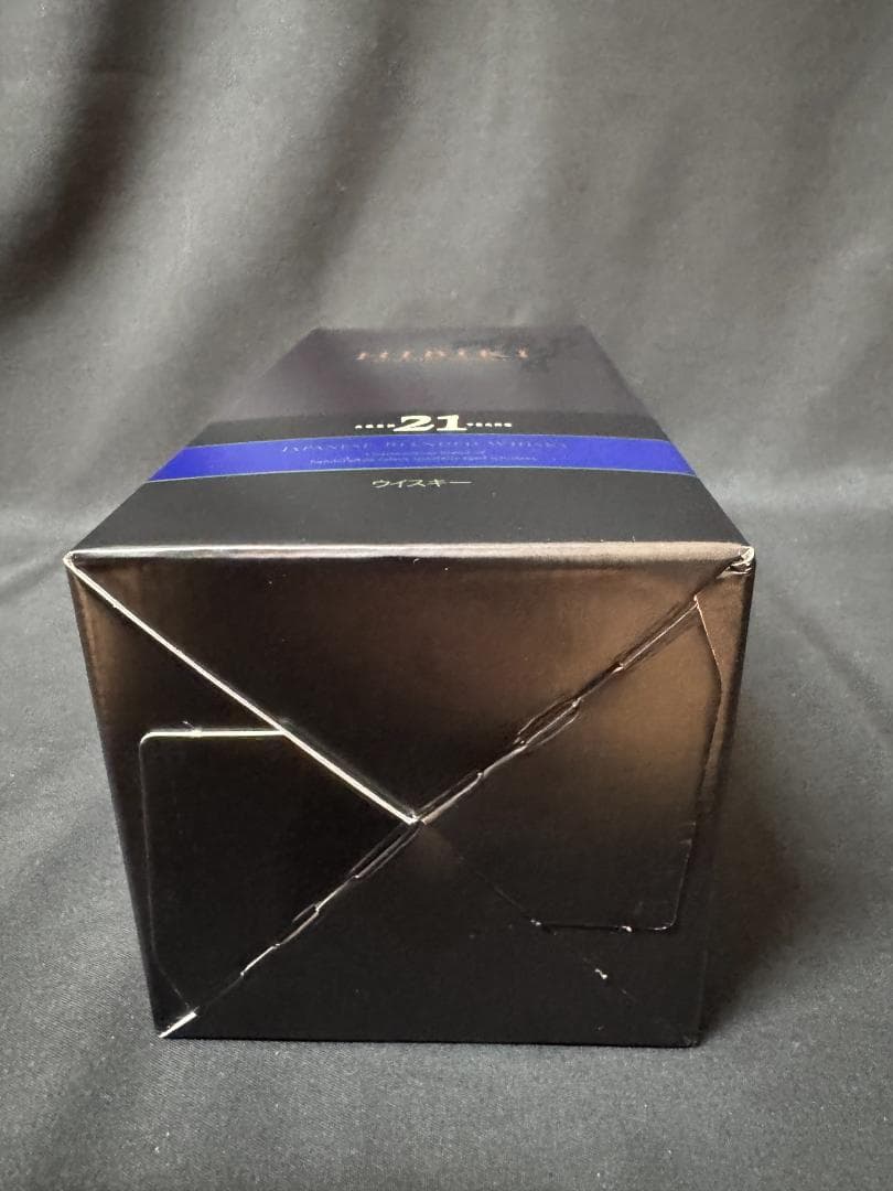 【未開封】正規サントリー ブレンデッドウイスキー 響21年 [入手困難]