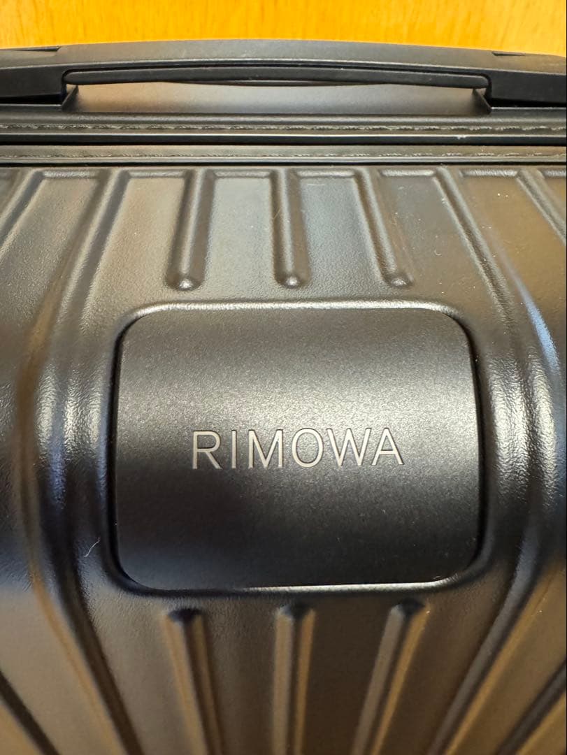 RIMOWA リモワ エッセンシャル チェックインM