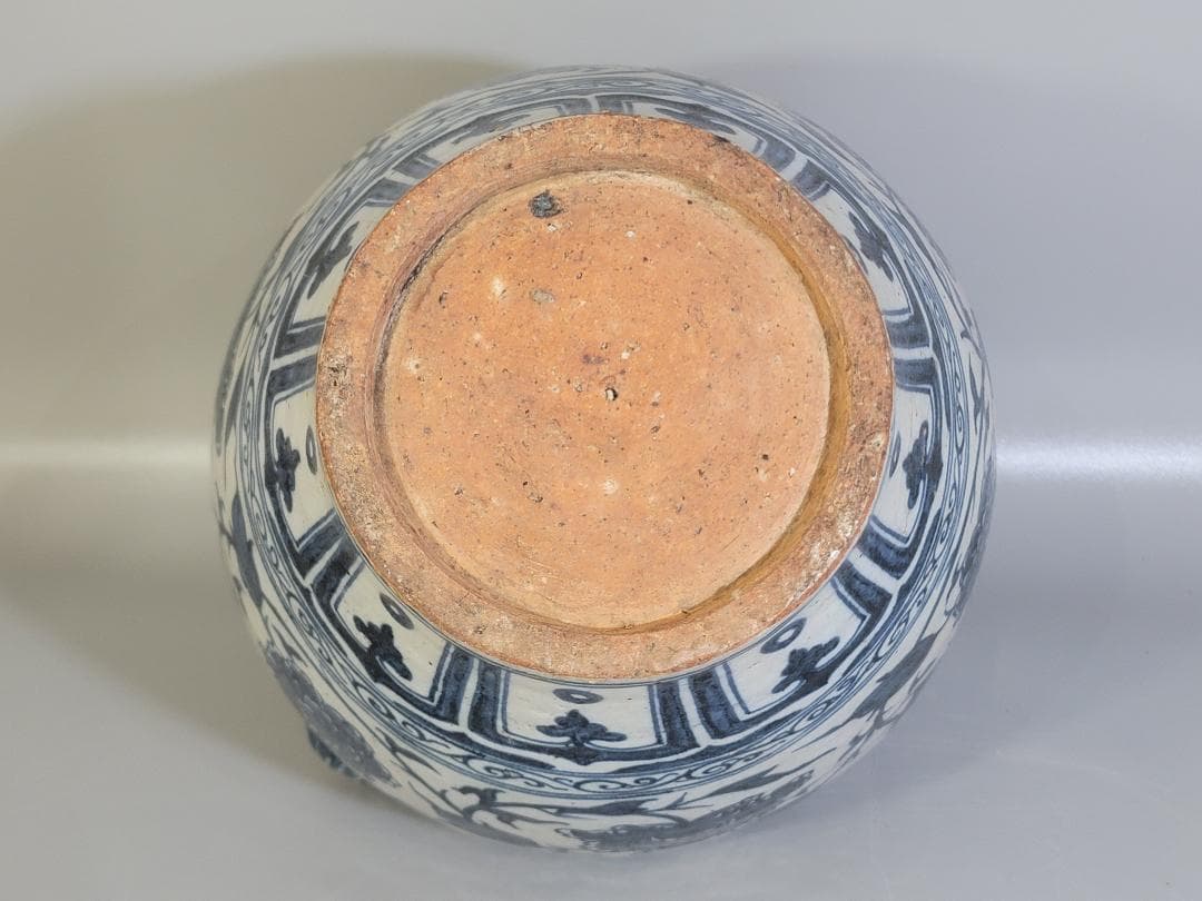 中国 染付 纏枝蓮花紋 瓶