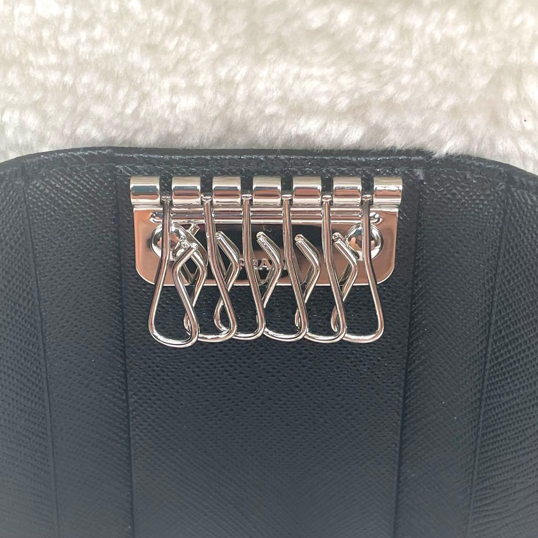 未使用品 PRADA 6連 キーケース 三角ロゴ サフィアーノ 黒 付属品完備