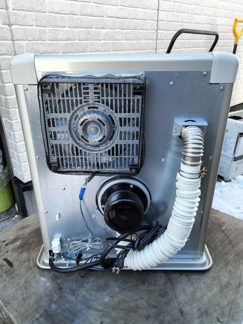 サンポットFF石油ストーブゼータス！品番「FFR‐56S」2007年式中古品