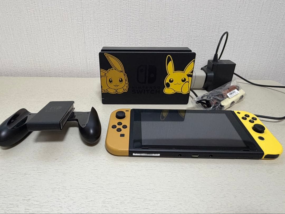 Nintendo Switch ピカブイ 本体