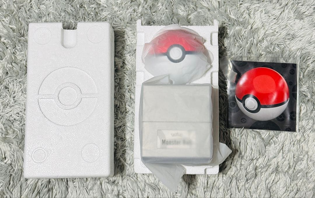 最安値　モンスターボール　レプリカ　国内正規品　ポケモンセンター