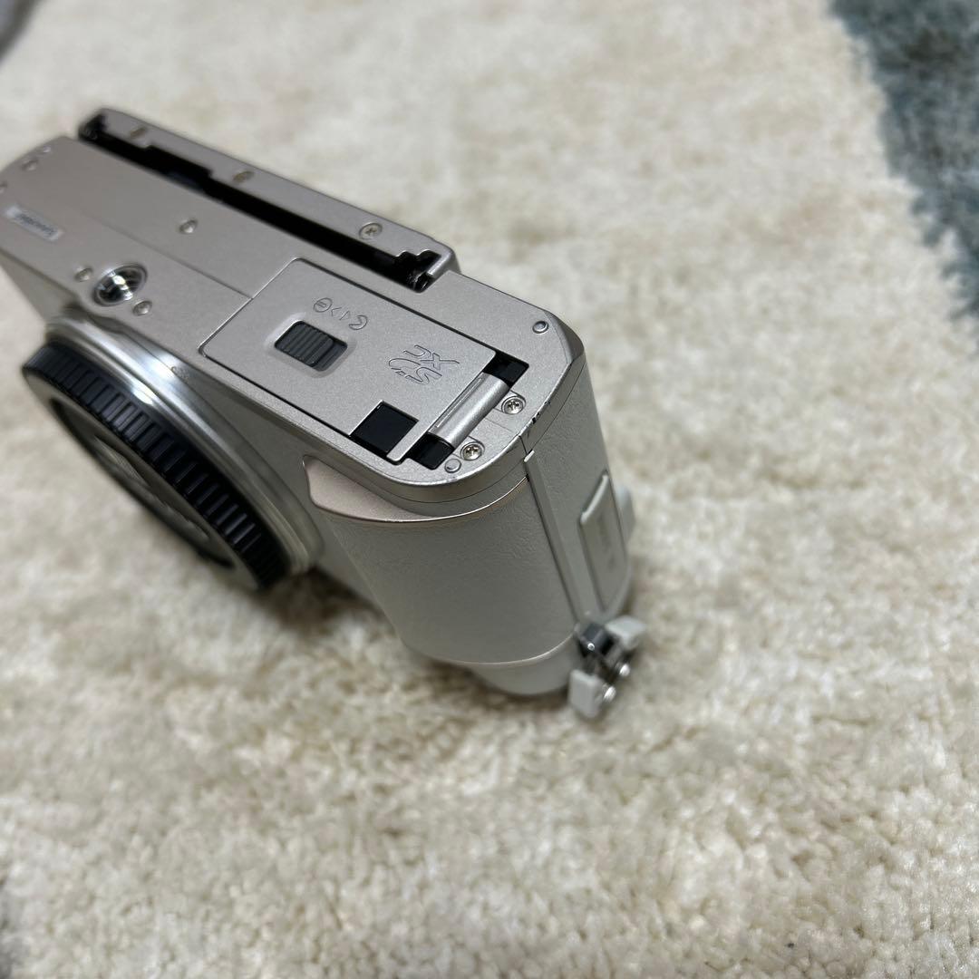 OLYMPUS PEN E-PL10 ホワイト