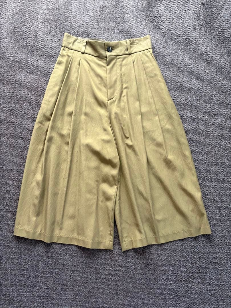 マーガレットハウエルのキュロットパンツ