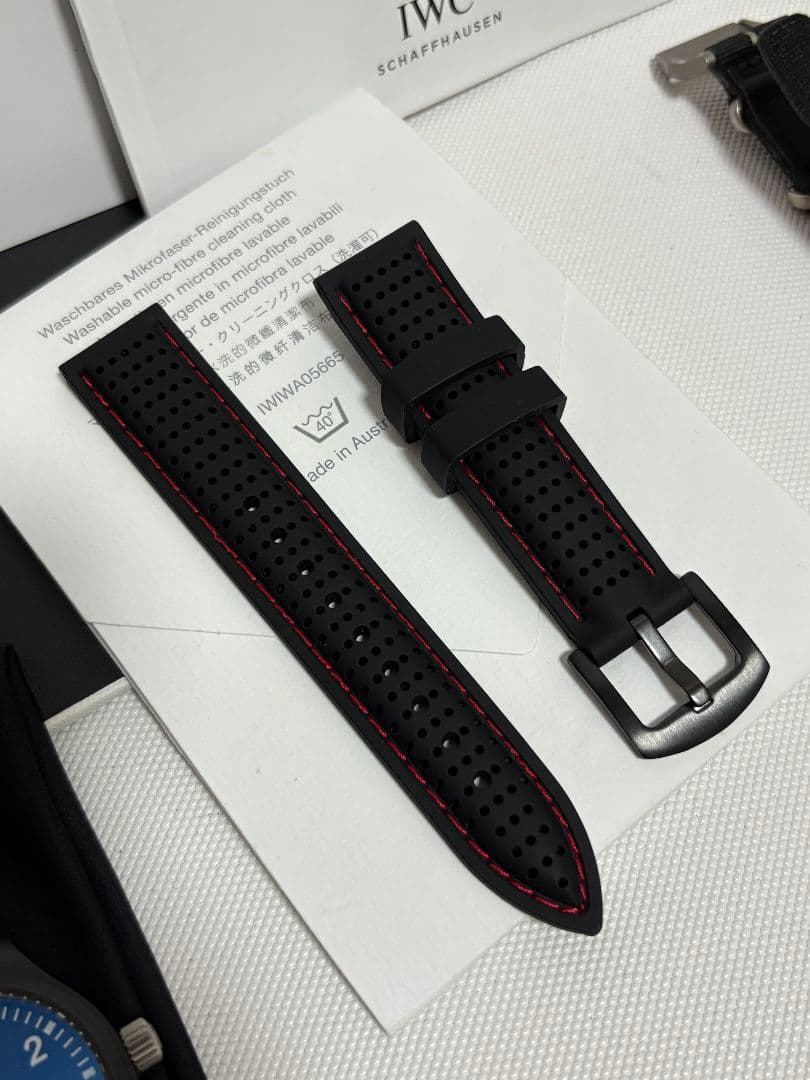 IWC パイロットウォッチ オートマティック トップガンIW326901黒文字盤